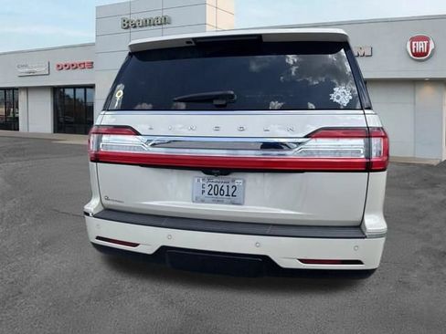 Used 2018 Lincoln Navigator L Reserve w/ Technology Package AWD/4WD image 3