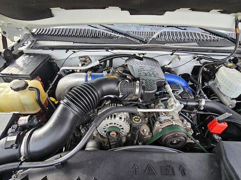 Used 2004 Chevrolet Silverado 2500 LT w/ Skid Plate Package image 38