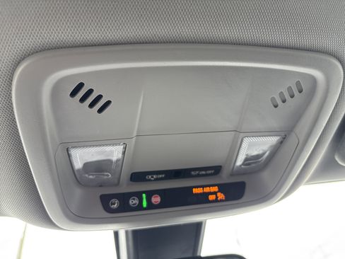 Used 2022 Chevrolet Malibu LT image 29