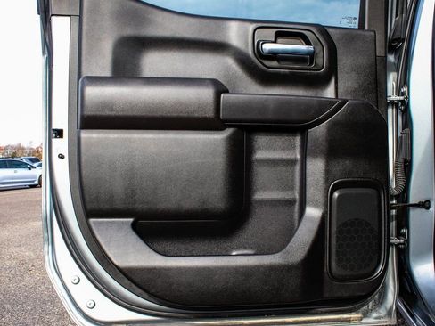 Used 2024 Chevrolet Silverado 1500 Custom image 11