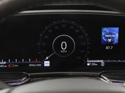 Used 2022 Cadillac Escalade ESV Sport w/ Touring Package image 9