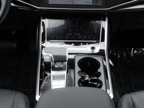 Certified 2025 Audi Q7 3.0T Premium Plus w/ Premium Plus Package image 17