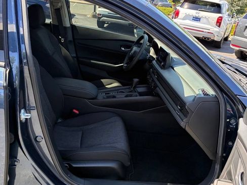 Used 2024 Honda Accord EX image 18