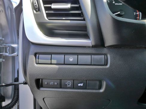 Used 2023 Nissan Rogue SV w/ SV Premium B Package image 24