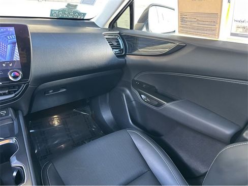 Used 2025 Lexus NX 350h AWD w/ Premium Package image 14