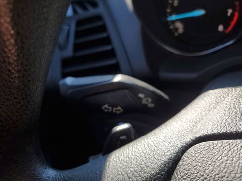 Used 2017 Ford Escape SE w/ Equipment Group 201A image 15