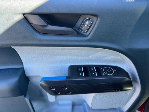 New 2025 Ford Maverick XLT w/ XLT Luxury Package image 9