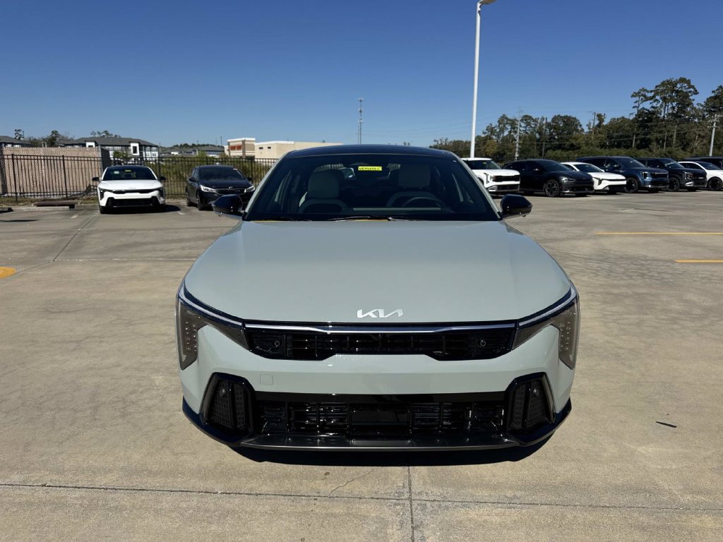 New 2027 Kia K4 GT-Line Turbo FWD image 2