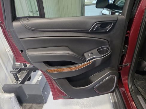 Used 2017 Chevrolet Tahoe Premier AWD/4WD image 12
