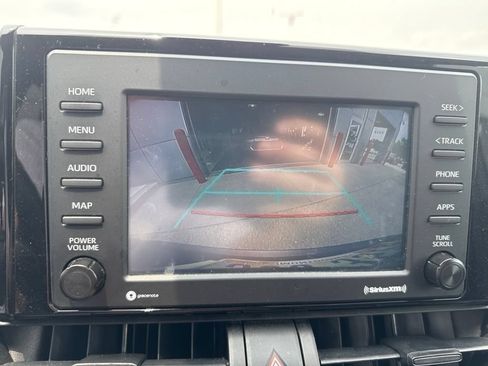 Used 2022 Toyota RAV4 LE AWD/4WD image 30