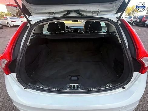 Used 2015 Volvo V60 T5 Premier FWD image 12