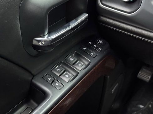 Used 2017 GMC Sierra 1500 SLT image 32