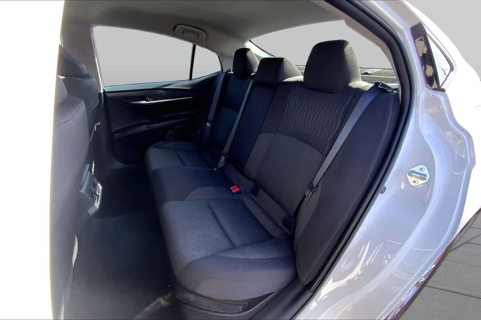 Used 2025 Toyota Camry LE FWD image 21