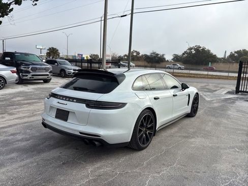 Used 2018 Porsche Panamera 4 image 4