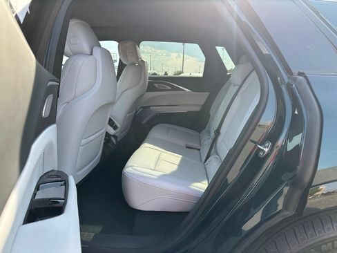 New 2024 Cadillac Lyriq Luxury RWD image 10