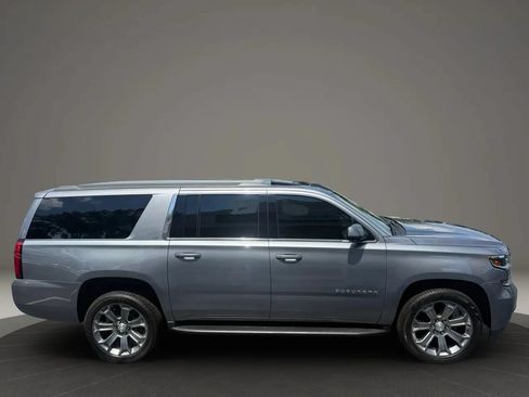 Used 2020 Chevrolet Suburban LT AWD/4WD image 6