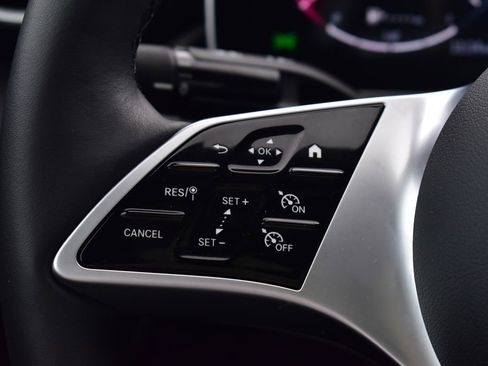 Certified 2025 Mercedes-Benz C 300 4MATIC Sedan image 16