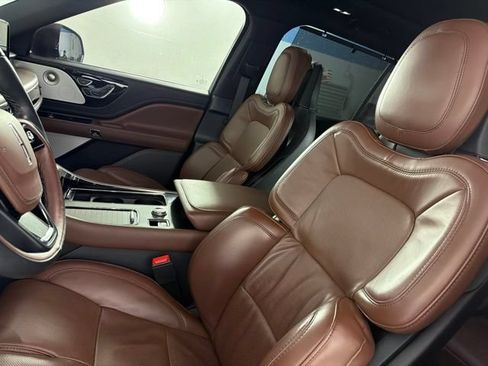 Used 2025 Lincoln Aviator Reserve w/ Luxury Package RWD image 11