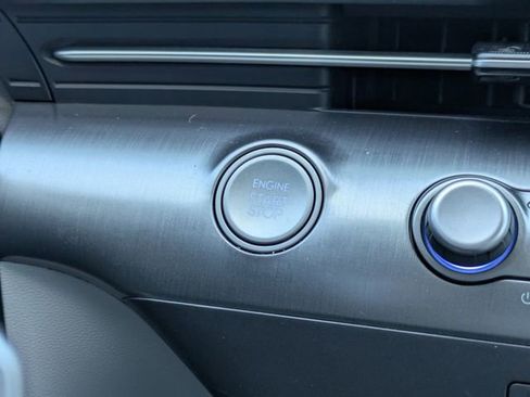 Used 2025 Hyundai Kona Limited image 37