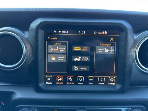 Used 2021 Jeep Wrangler Unlimited Sahara image 5