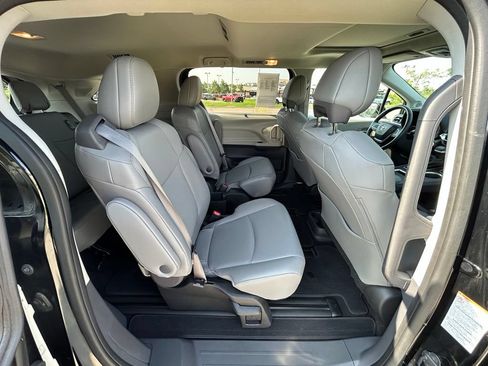 Used 2023 Toyota Sienna XLE w/ XLE Plus Package AWD/4WD image 27