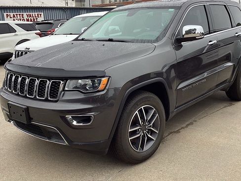 Used 2021 Jeep Grand Cherokee Limited image 3
