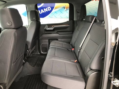 Used 2026 Chevrolet Silverado 1500 LT AWD/4WD image 8