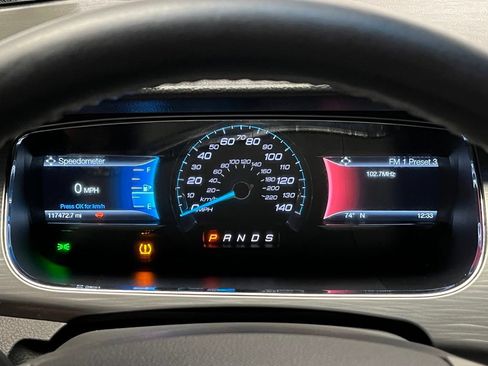 Used 2016 Ford Taurus SEL w/ Equipment Group 201A FWD image 22