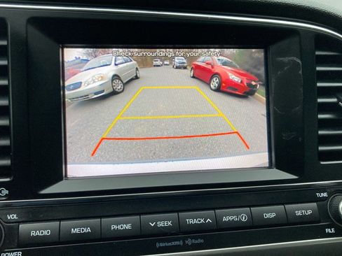 Used 2018 Hyundai Elantra SEL image 12