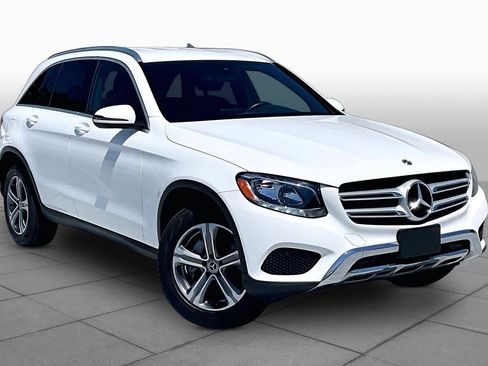 Used 2019 Mercedes-Benz GLC 300 4MATIC image 3