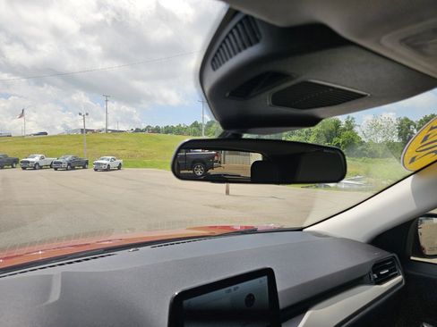 Used 2021 Ford Escape SE image 38