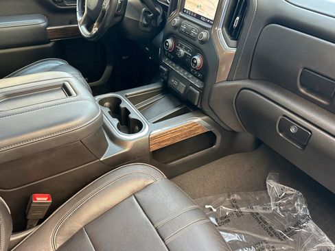 Used 2022 Chevrolet Silverado 3500 High Country image 17