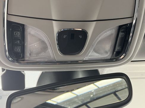 Used 2022 Jeep Cherokee Latitude w/ Sun & Sound Group image 23