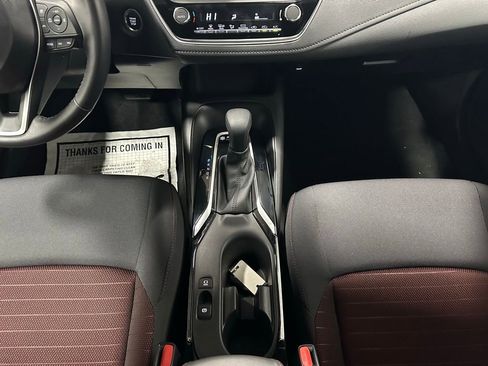 Used 2025 Toyota Corolla SE image 37