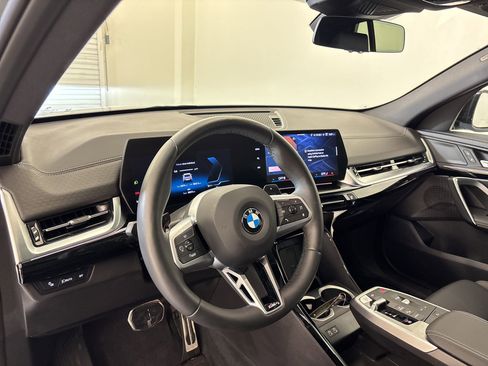 Used 2026 BMW X2 xDrive28i w/ M Sport Package AWD/4WD image 4