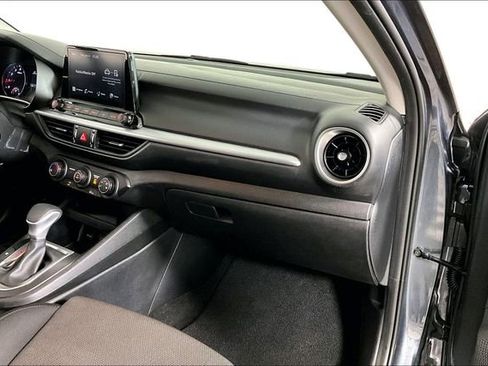 Used 2022 Kia Forte LXS image 16