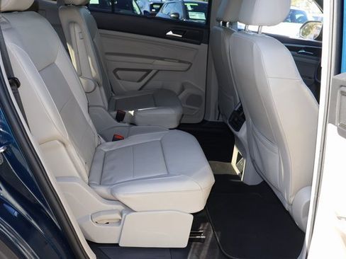 Certified 2022 Volkswagen Atlas SE image 18