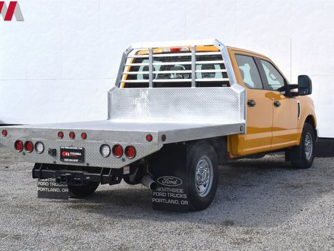 Used 2021 Ford F250 XL w/ Power Equipment Group image 5