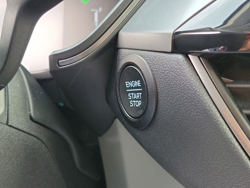 Used 2025 Ford Escape Active image 28
