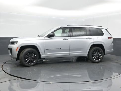 New 2026 Jeep Grand Cherokee L Limited AWD/4WD image 4