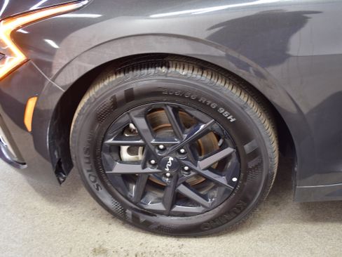 Used 2025 Kia K5 LXS image 36