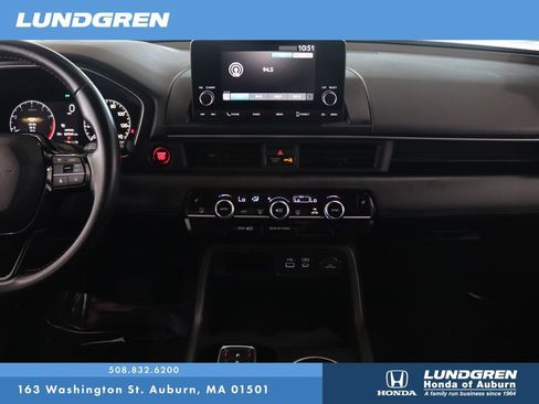 Used 2025 Honda Pilot Sport image 22