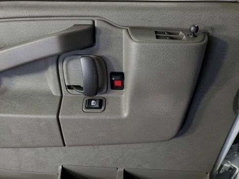 New 2026 Chevrolet Express 2500 w/ Driver Convenience Package RWD image 30