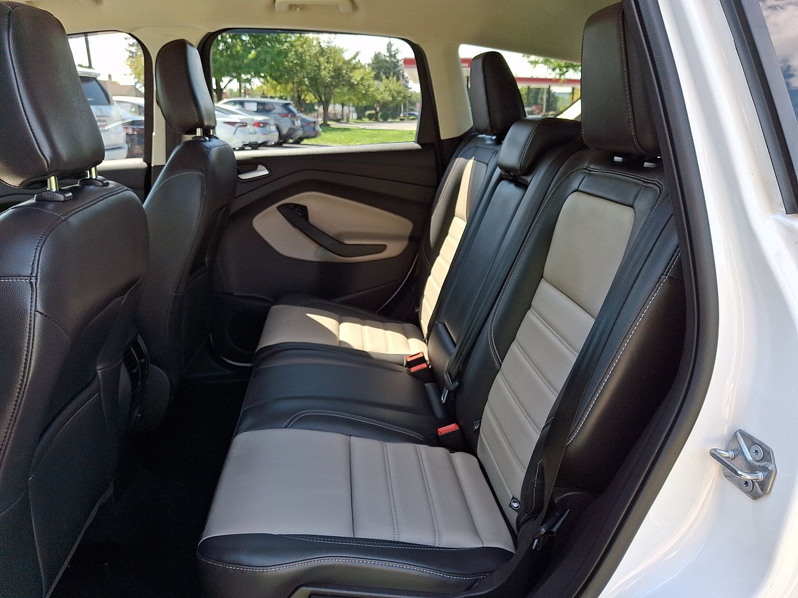 Used 2019 Ford Escape SEL AWD/4WD image 10
