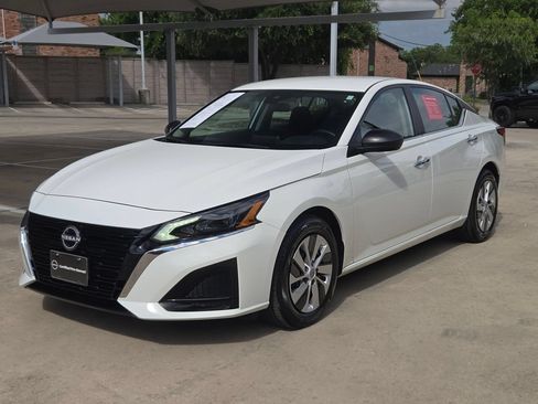 Certified 2025 Nissan Altima 2.5 S FWD image 7