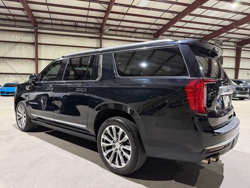 Used 2021 GMC Yukon XL Denali w/ Denali Ultimate Package AWD/4WD image 7