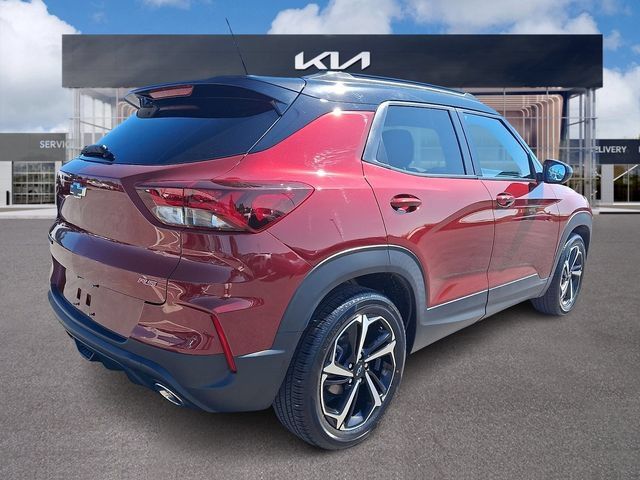 Used 2023 Chevrolet TrailBlazer RS w/ Sun and Liftgate Package FWD image 6