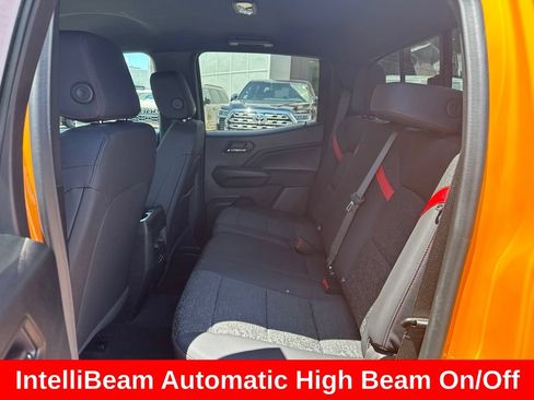 Used 2025 Chevrolet Colorado Z71 AWD/4WD image 15