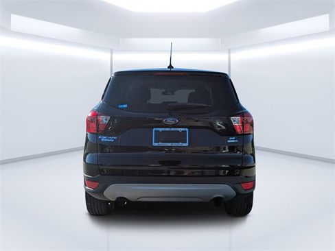 Used 2019 Ford Escape SE image 4