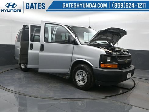 Used 2017 Chevrolet Express 2500 LS image 32
